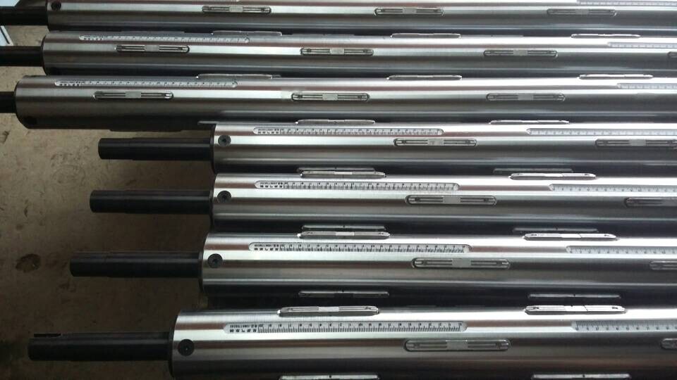 Flange expansion axis